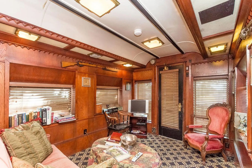 Pullman Train Car