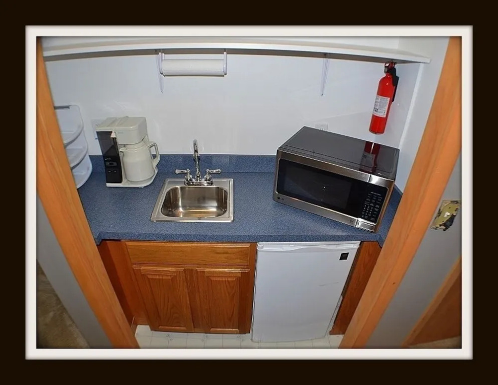 Rast Court Cabin 1016 - 4 Br cabin by RedAwning