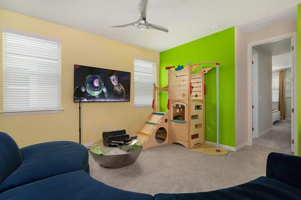 Sr014v: 8 Bed, Dinosaurs Fun, DC Comics, Pool, Shuffle Board