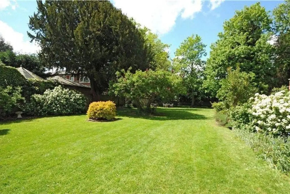 Wimbledon 2 Bedroom Apartment