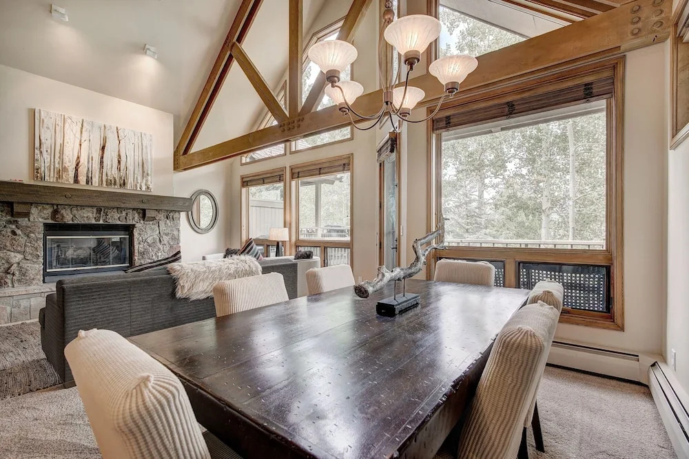 Luxury 4 Bed Pines Townhome Amongst The Peace And Quiet 4 Bedroom Townhouse by RedAwning