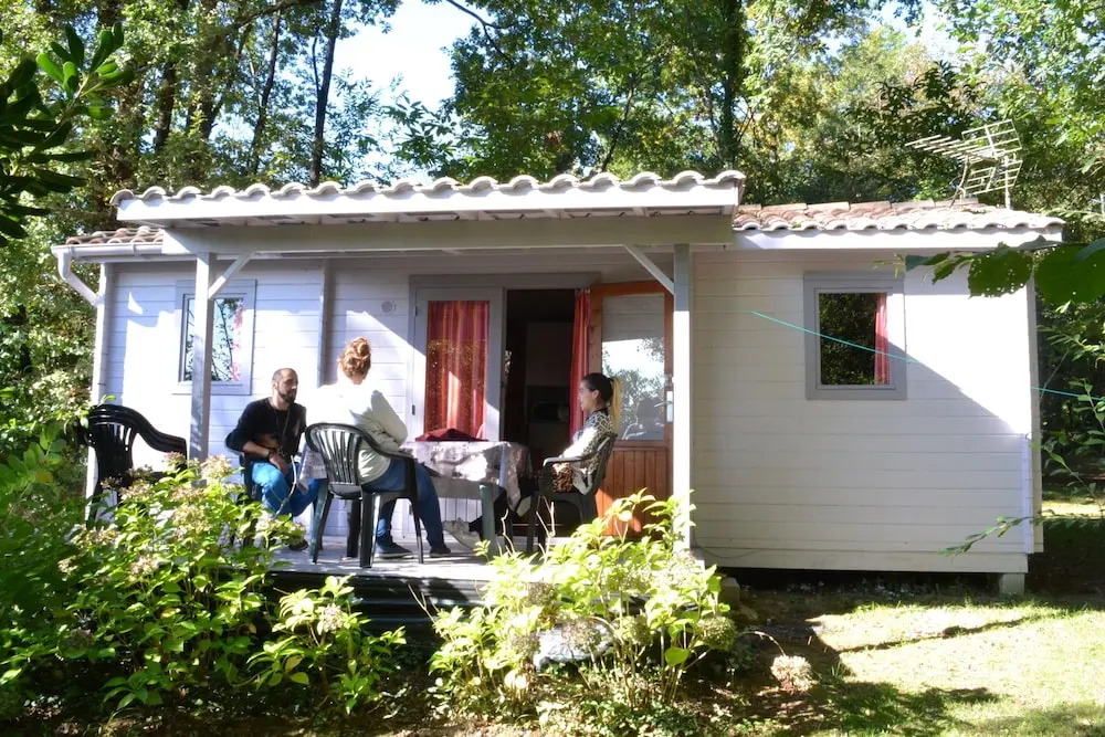 Camping Les Pins du Soleil