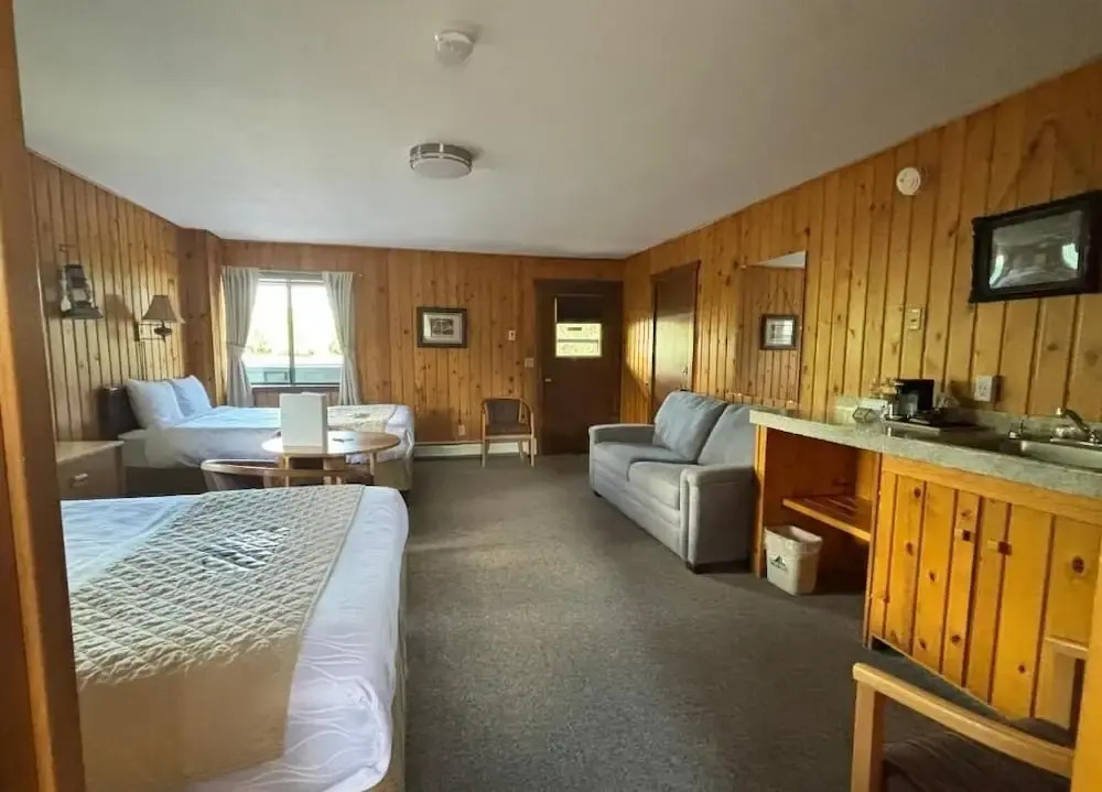 Alpine Lodge