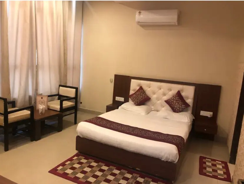 Hotel Metro 70
