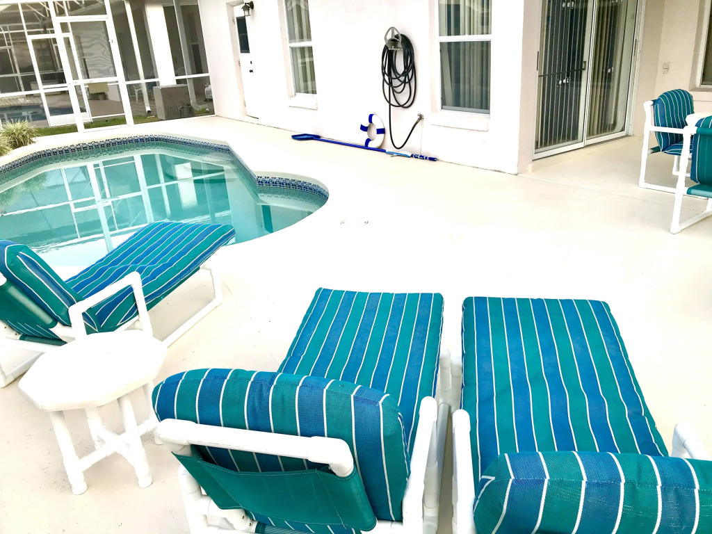 E132JA - 4 beds pool home on a golf course, Davenport, US
