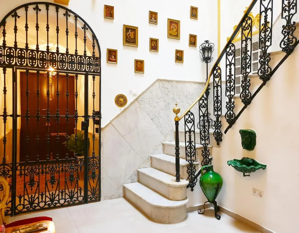 Palace House Hércules Apartments