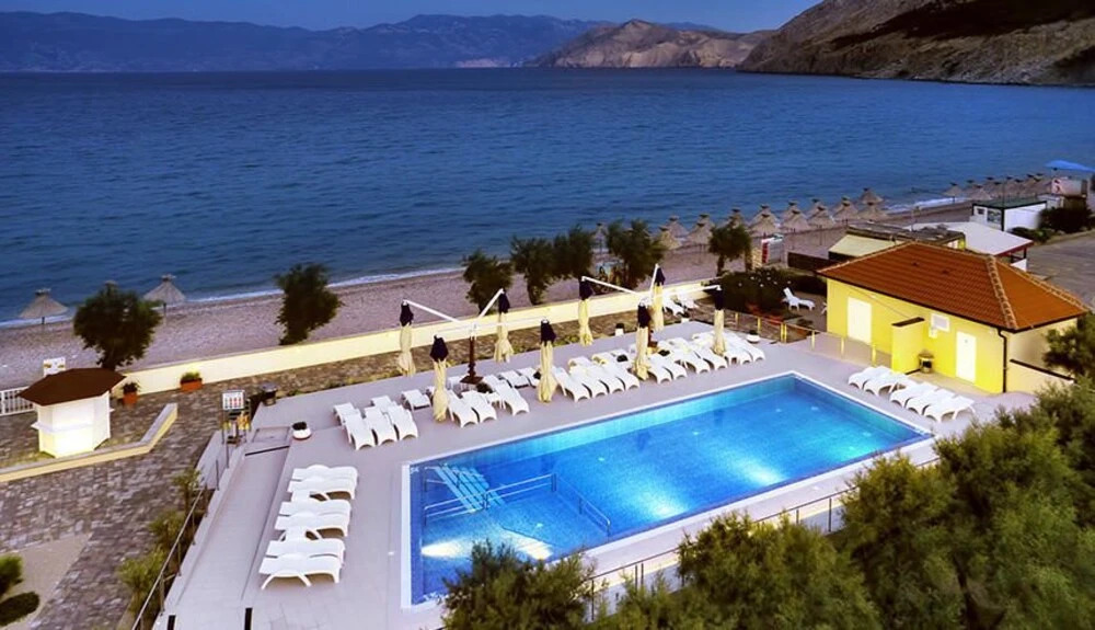 Hotel Dobrovit