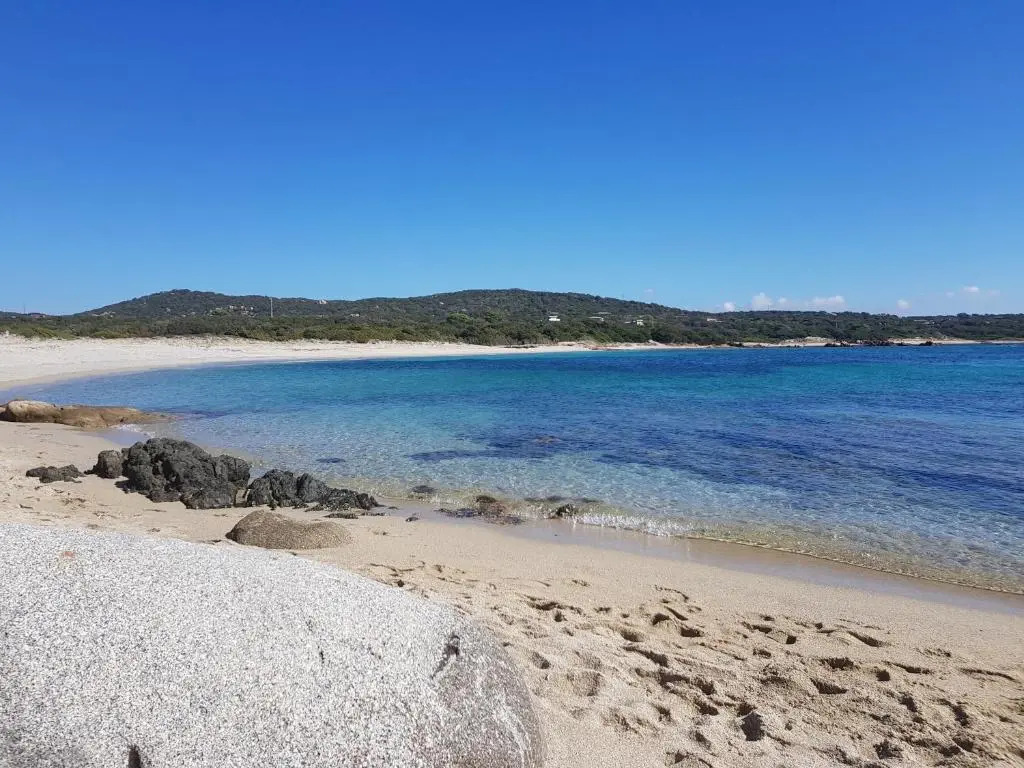 Three-room apartment for 6 people with air conditioning near Porto Vecchio