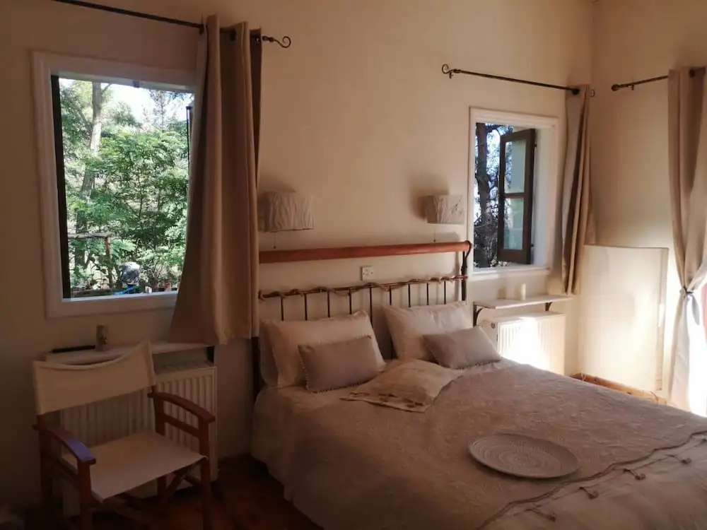 Villa Enriette - Panoramic Mountain Retreat in Pano Platres, Cyprus