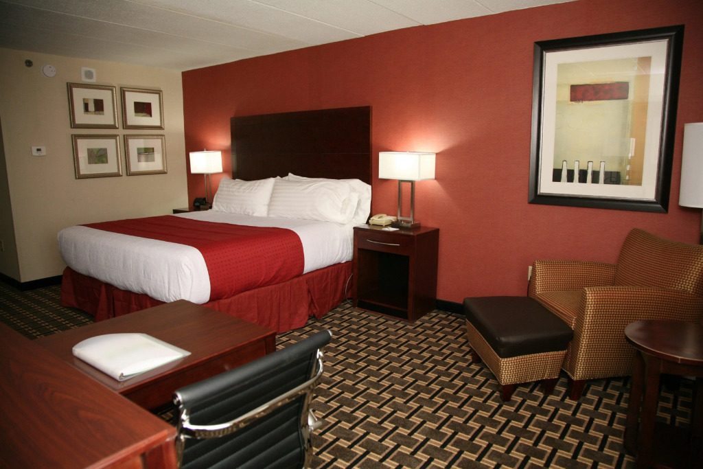 Holiday Inn New London by IHG