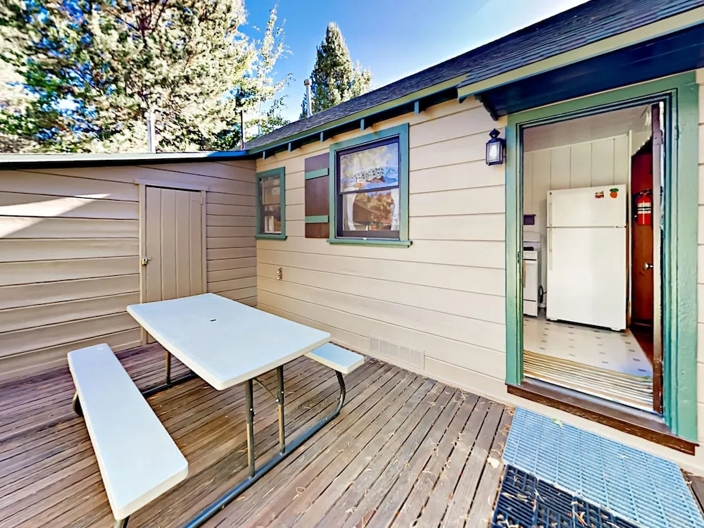 4025 Azure Avenue Home 3 Bedrooms 1 Bathroom Home