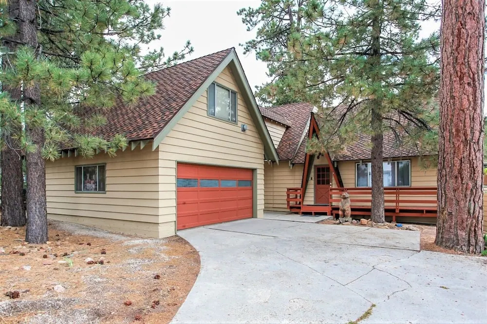 Finch Chalet 1010 by RedAwning