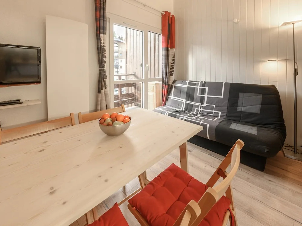 Modern Ski Apartment for 4 in Morillon
