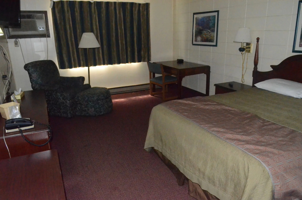 Grand Inn Fargo
