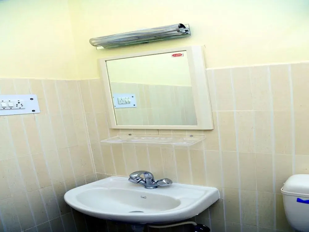 Vrinda Paradise by OYO Rooms
