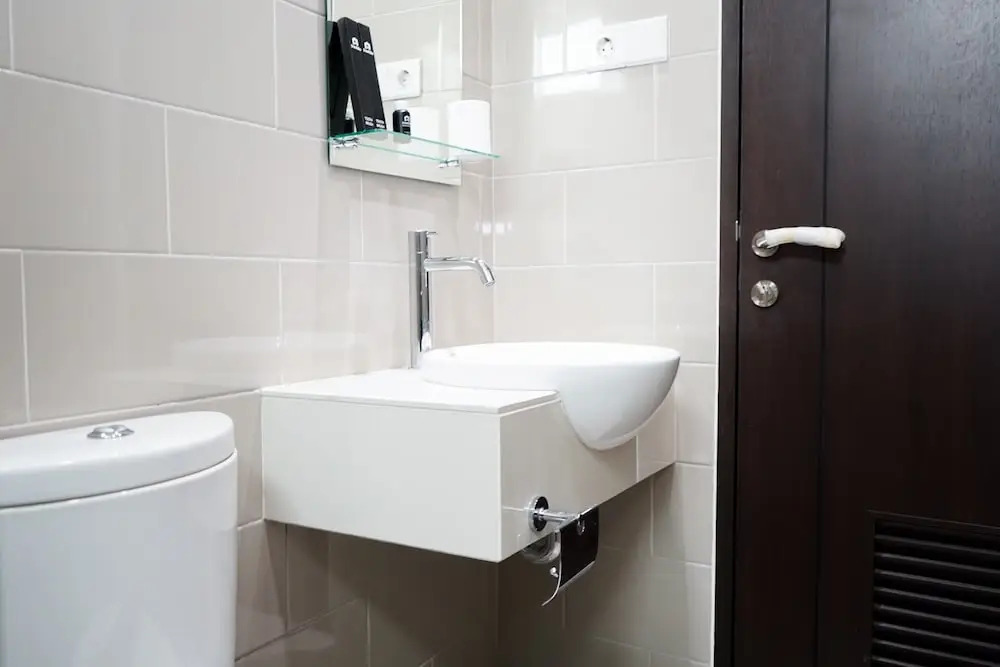 2BR Luxury Citra Lake Suites Apartment