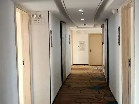 New Golden Leaf Boutique Hotel