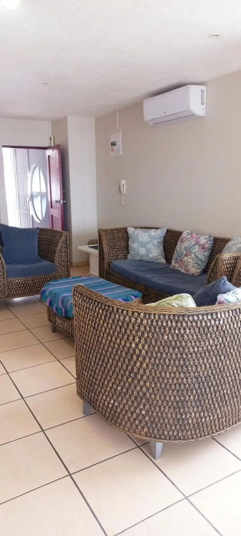 Margate Boulevard Spacious Apartment