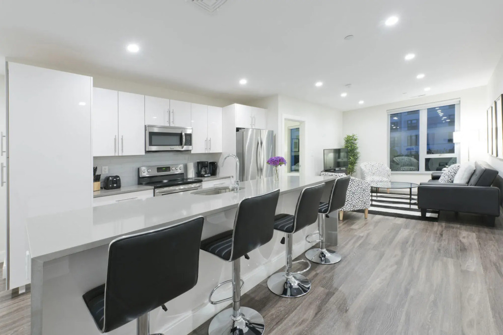 Chic 3BR in Lower Roxbury by Sonder