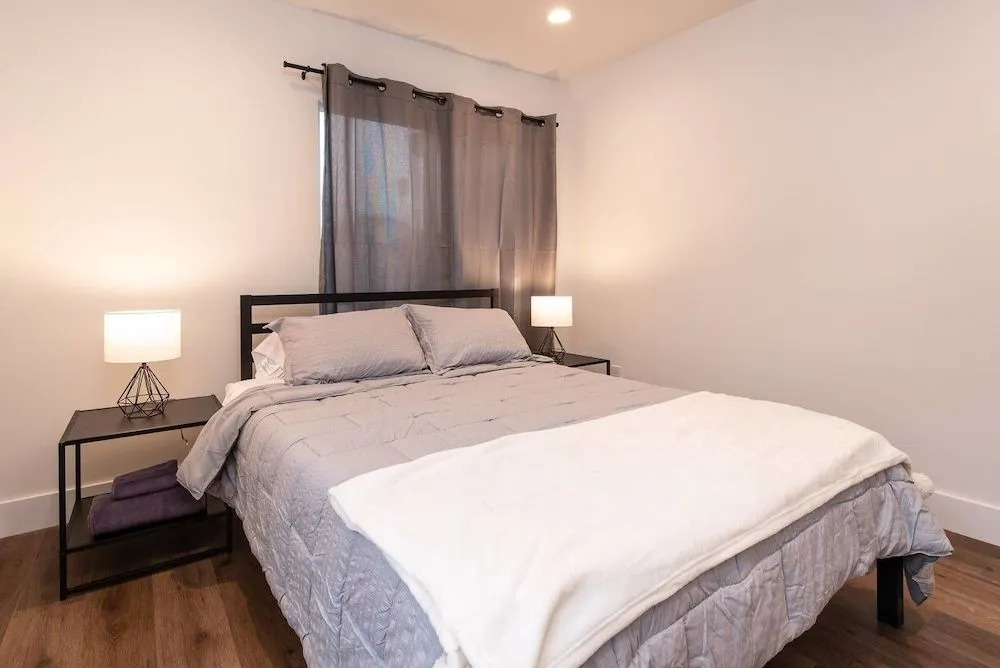 Newly Remodeled 3 BDR House Near Dodgers Stadium