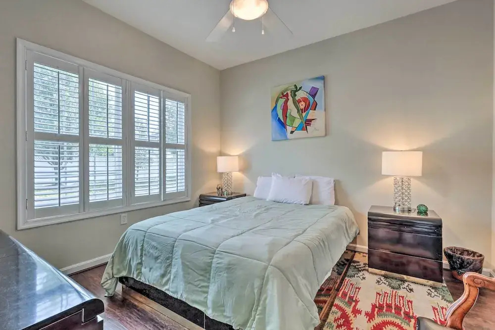 2 Mi to Ocean: Rehoboth Beach Townhome w/ Grill