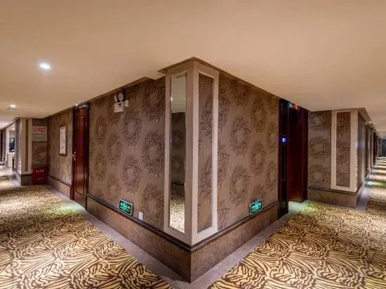 Xiyuan Jinrun Hotel (Duyun Wanda Plaza Nationality Normal University)