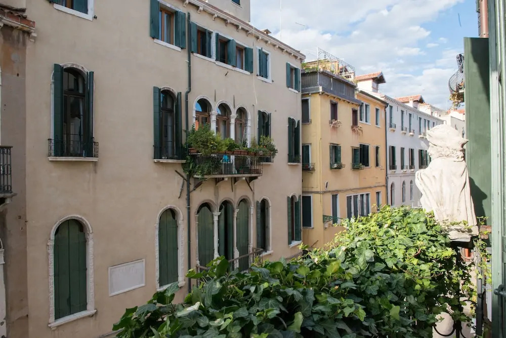 Joseph Apartments