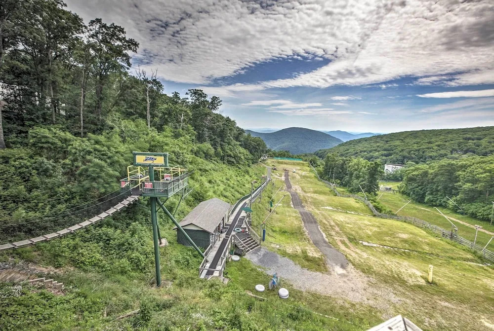 Wintergreen Resort Escape ~ Walk to Ski Lift!