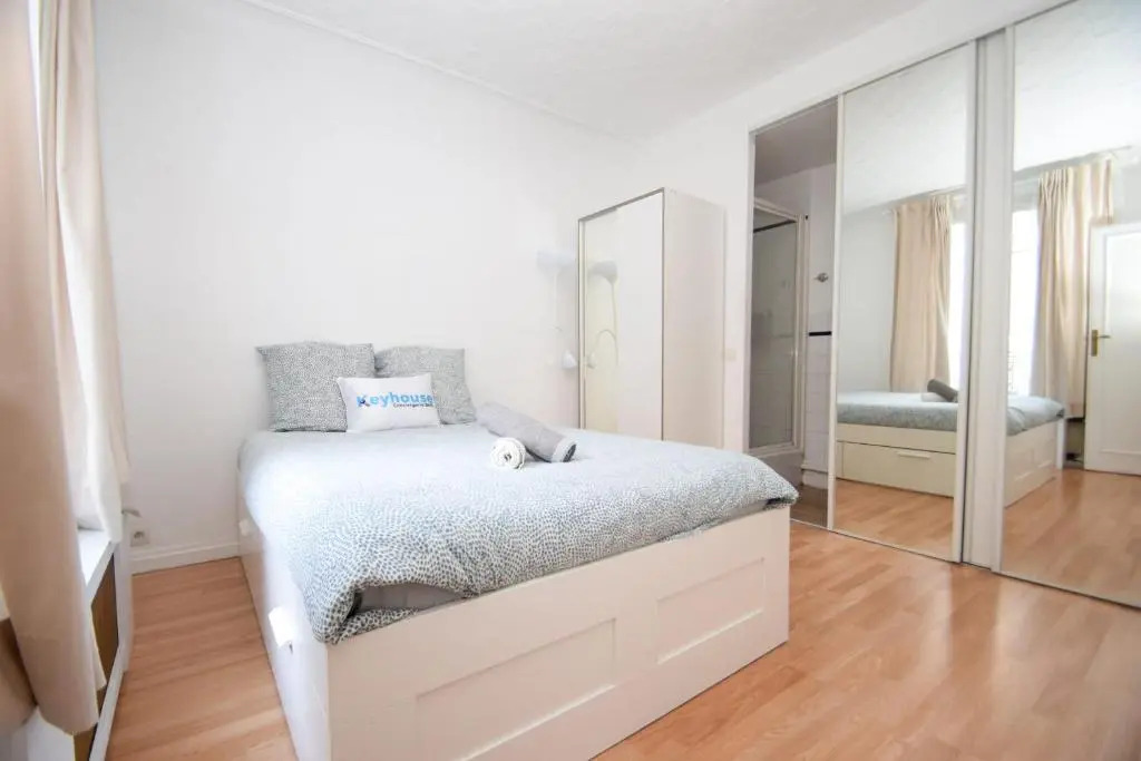 Top location near ParisSuperb cosy 2p apartment
