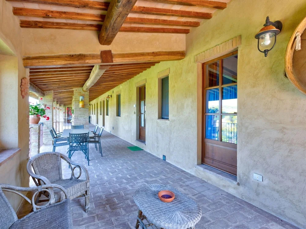 Attractive Farmhouse in Montalcino with Terrace
