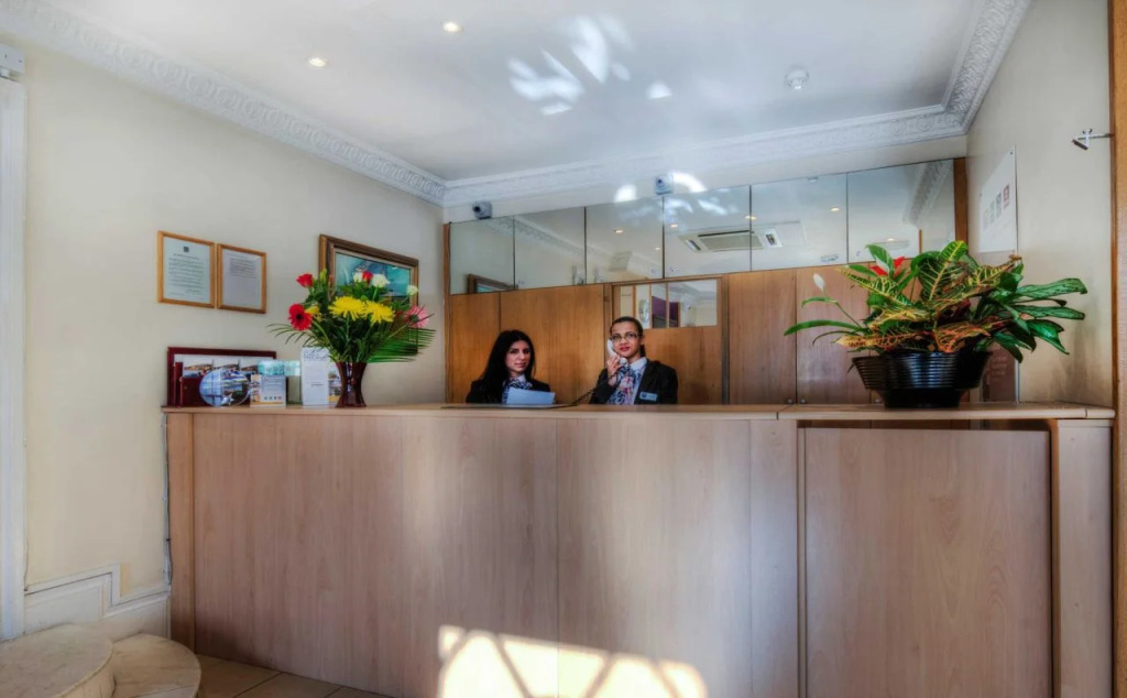 Kings Cross Inn Hotel