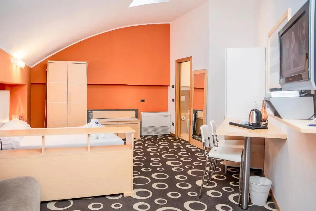 Select Executive Residence