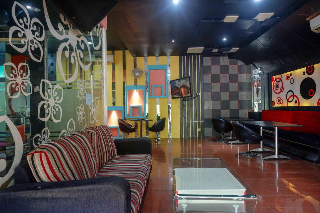 Sans Hotel International Surabaya