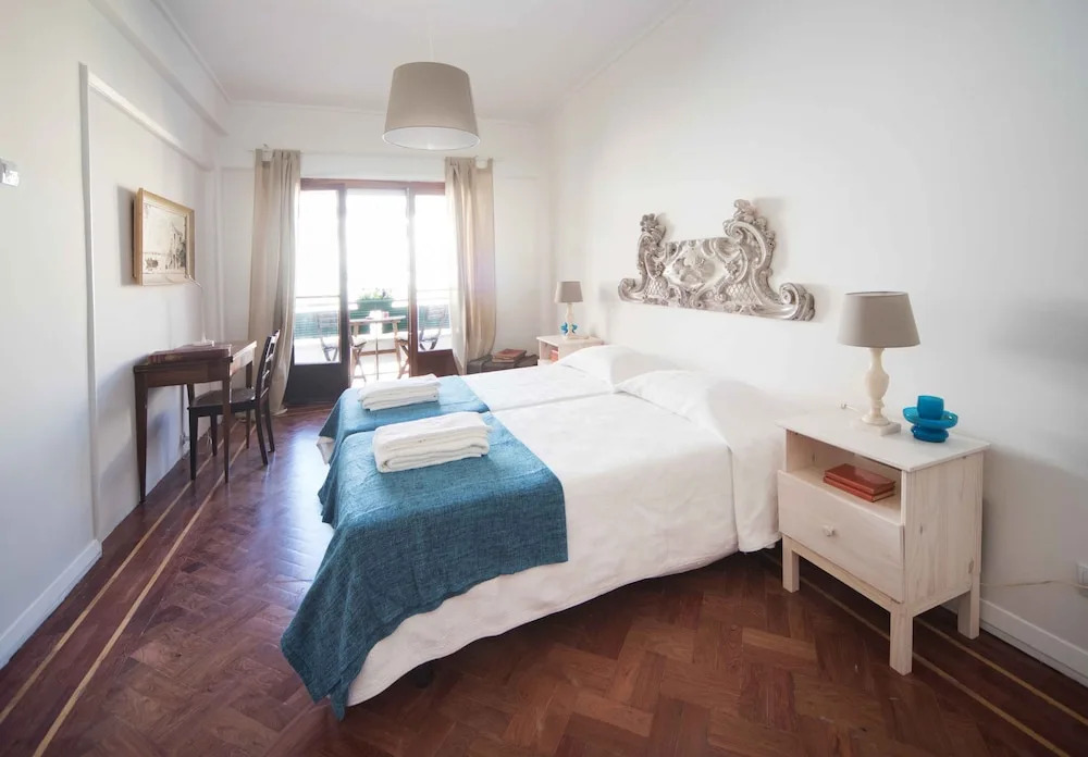 Flower Court - Guest House