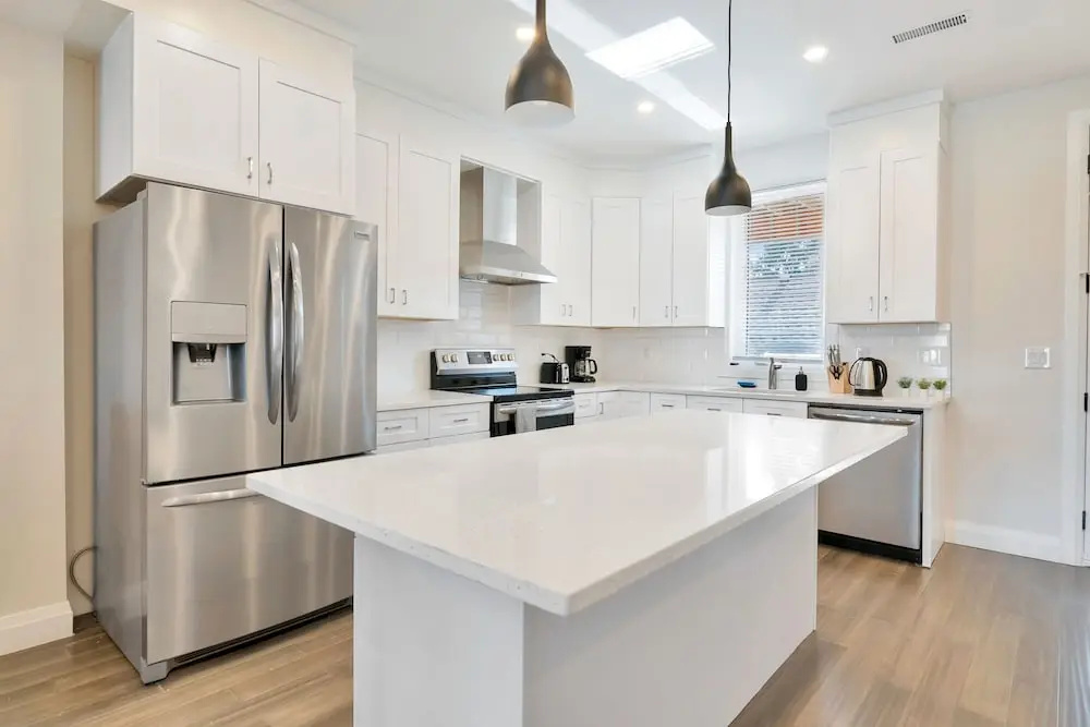 New 16 Ppl Townhouses in Winsdor