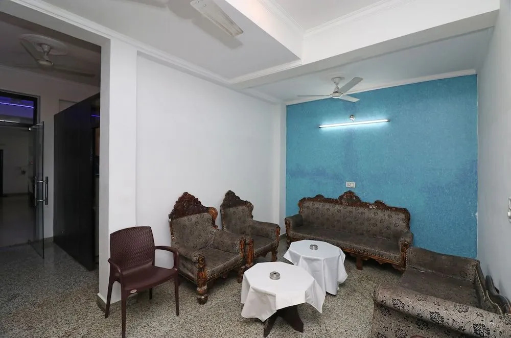 OYO 22711 Rajni Guest House