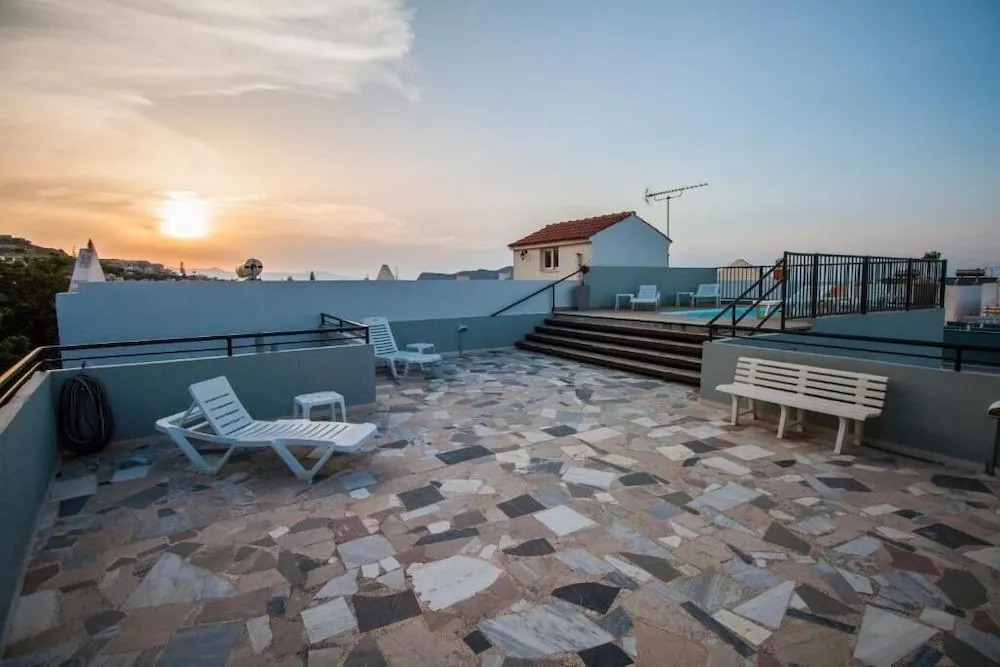 Elia Apartments