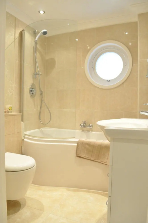 4 Bedroom Home In Battersea