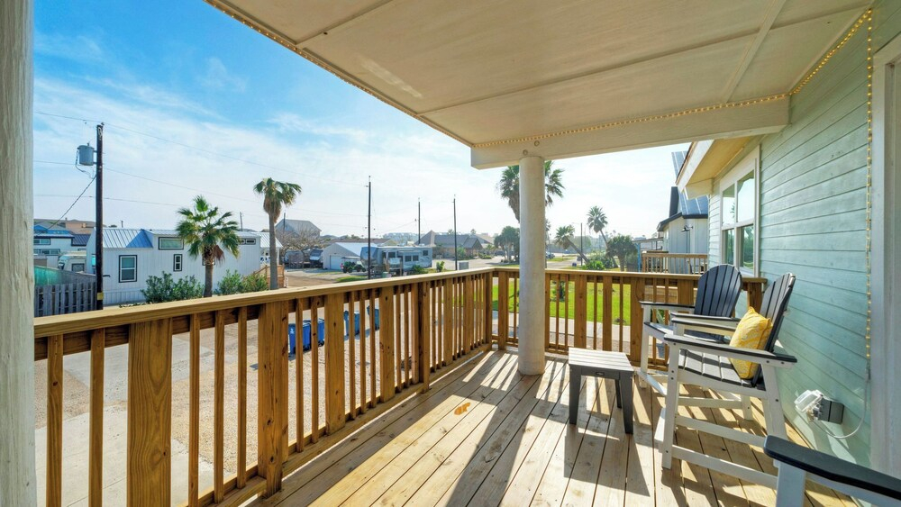 Seaglass Landing Private Pool, Cabana, & Near Port Aransas Beaches