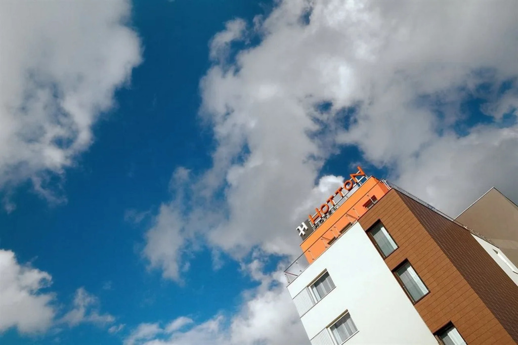 Hotton Hotel