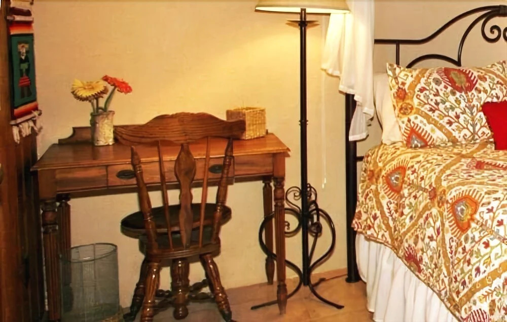 Sam Hughes Inn Bed & Breakfast