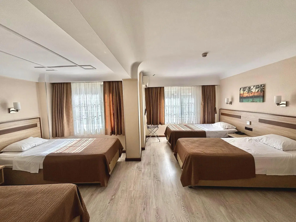 Gold Hotel
