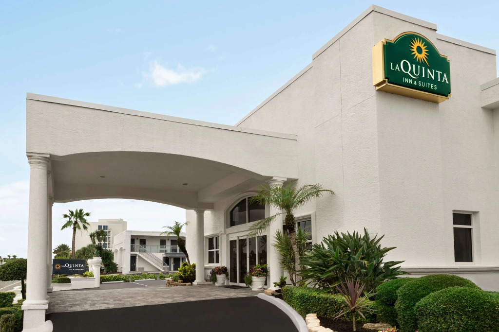 La Quinta by Wyndham Oceanfront Daytona Beach
