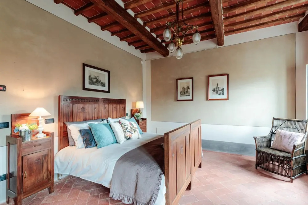 Villa Brunetta, Discover your Modern but Traditional Villa in Lucca