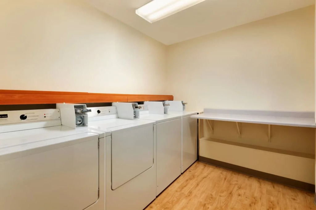 Summit Suites