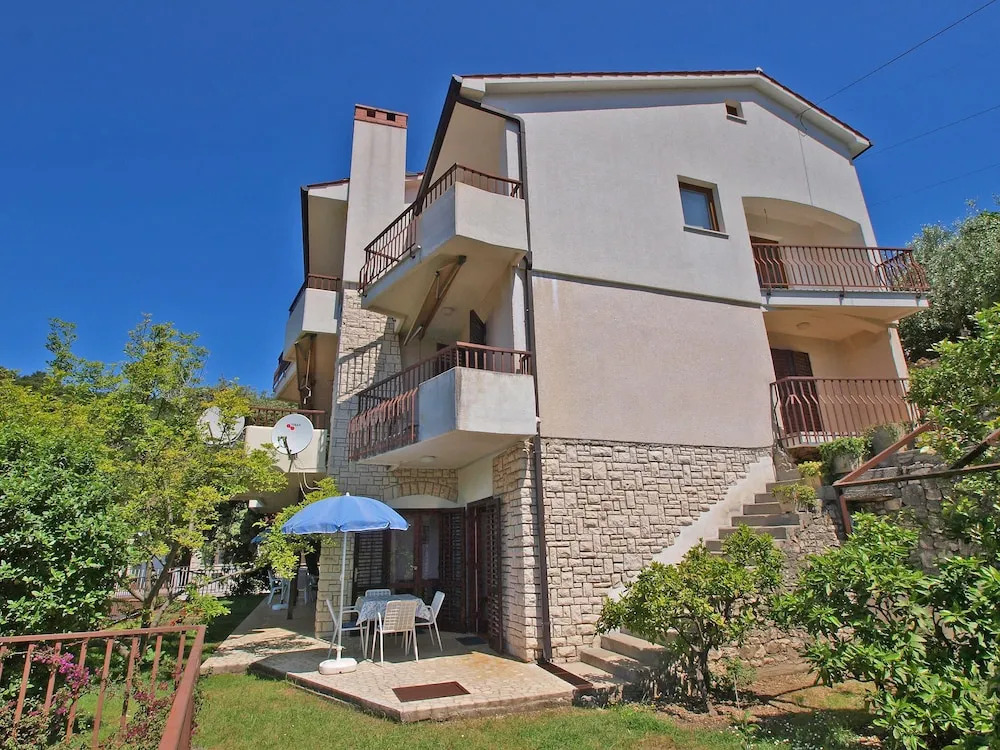 Apartments Jolanda 911