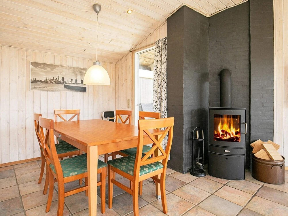 Cozy Home In Vejers Strand With Wifi