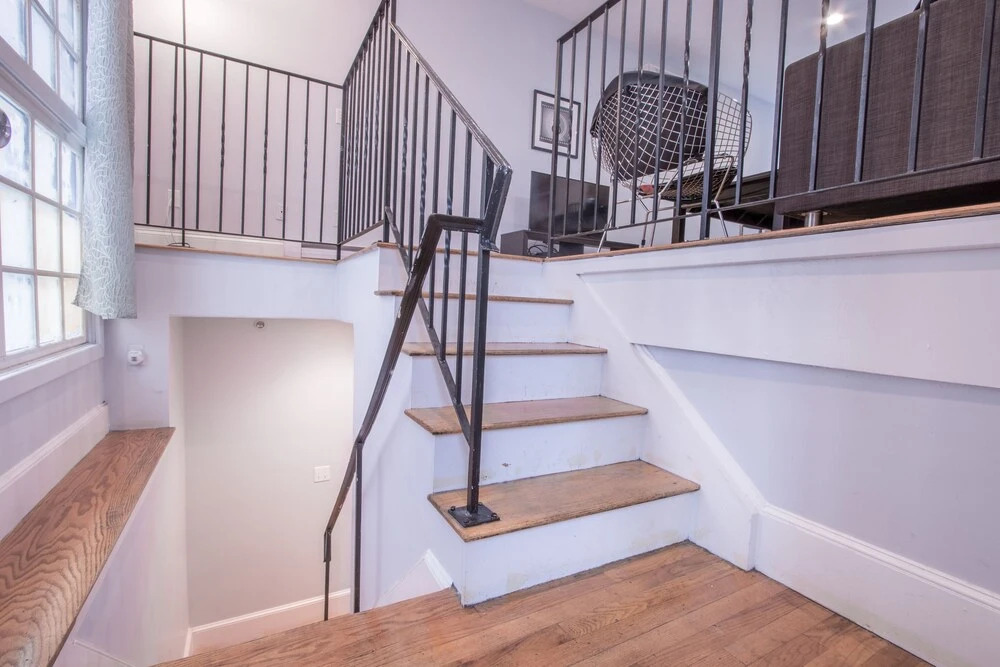 Premier Theater District Suites by Sonder