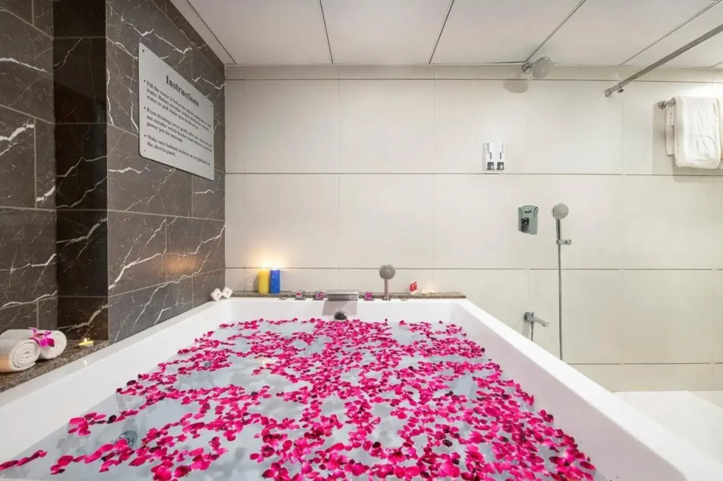 Parker Lords Eco Inn Ahmedabad