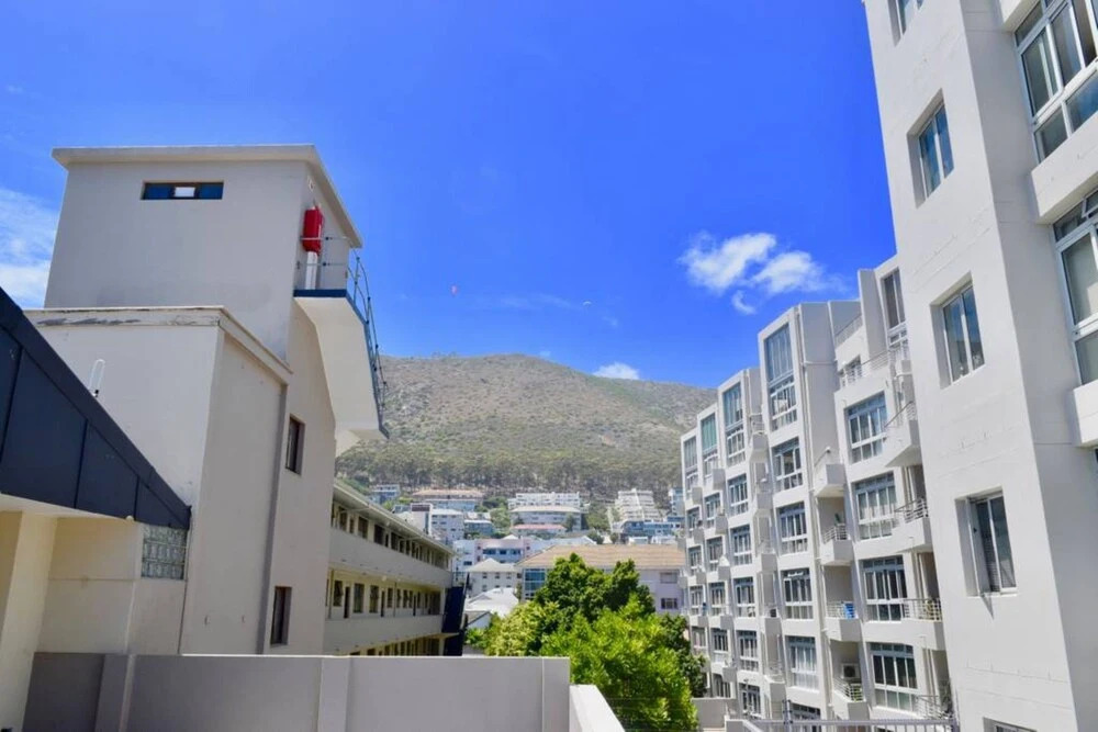 2 Bedroom in Sea Point With Huge Balcony